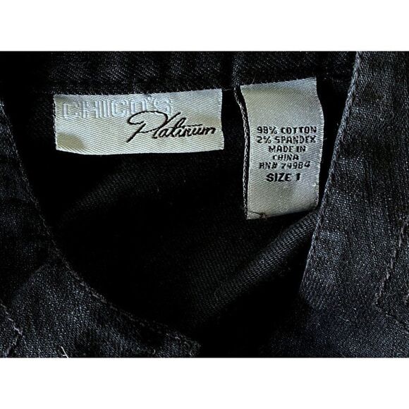 Chico's Platinum Dark Denim Zip Front Biker Jacket Zippered Sleeves Pockets Sz 1 - Picture 4 of 5